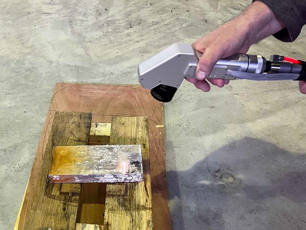 Metal laser cleaning