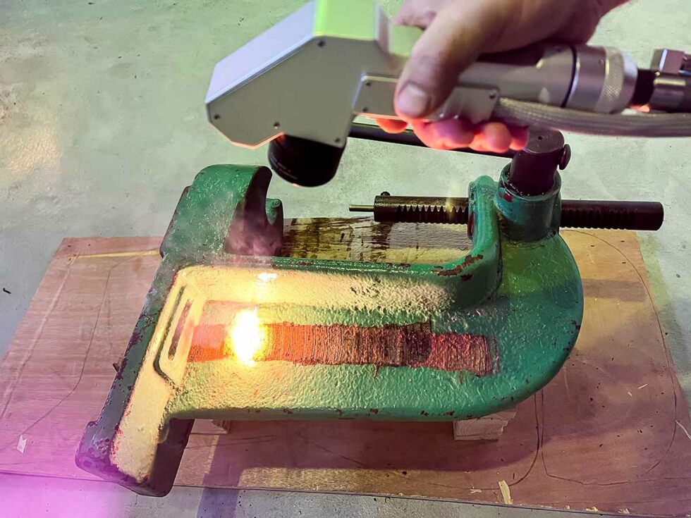 Metal laser cleaning