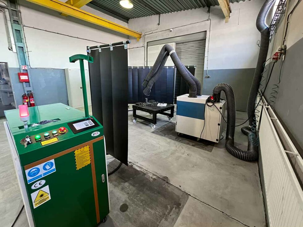 Metal laser cleaning - workplace